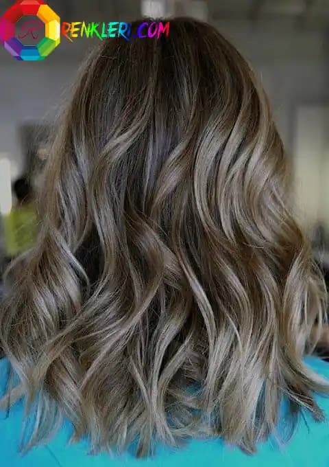 Küllü Saç Boyası Renk Tonları ve Kullanım İpuçları Doğal ve Zarif Bir Görünüm İçin