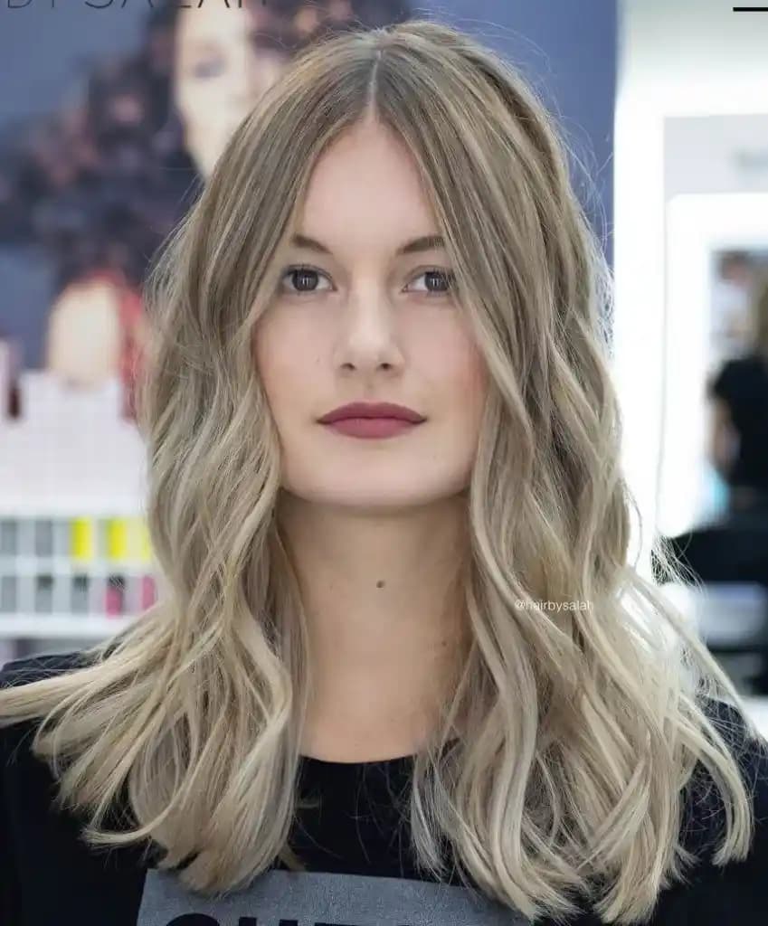 Kum Beji Saç Renkleri ve Modern Modelleri: Trendler ve Bakım İpuçları