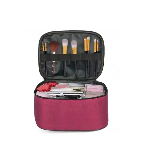 Makyaj Çantası Seçiminde Boyut ve Malzeme İpuçları