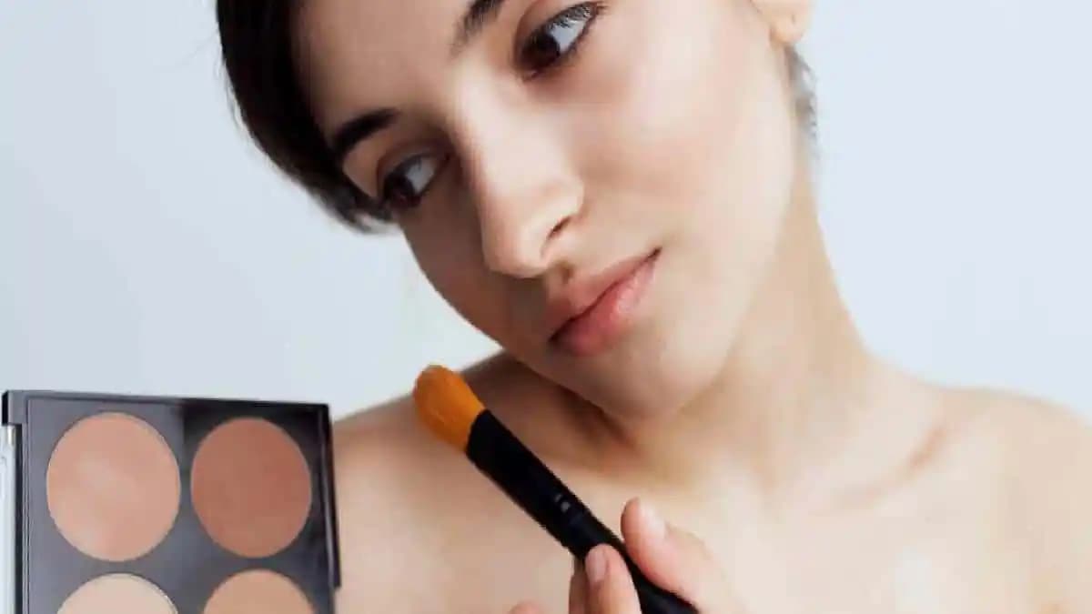 Makyaj Kremi Seçimi İçin Kapsamlı Rehber: Cilt Tipine Uygun ve Doğru Ürün Seçenekleri