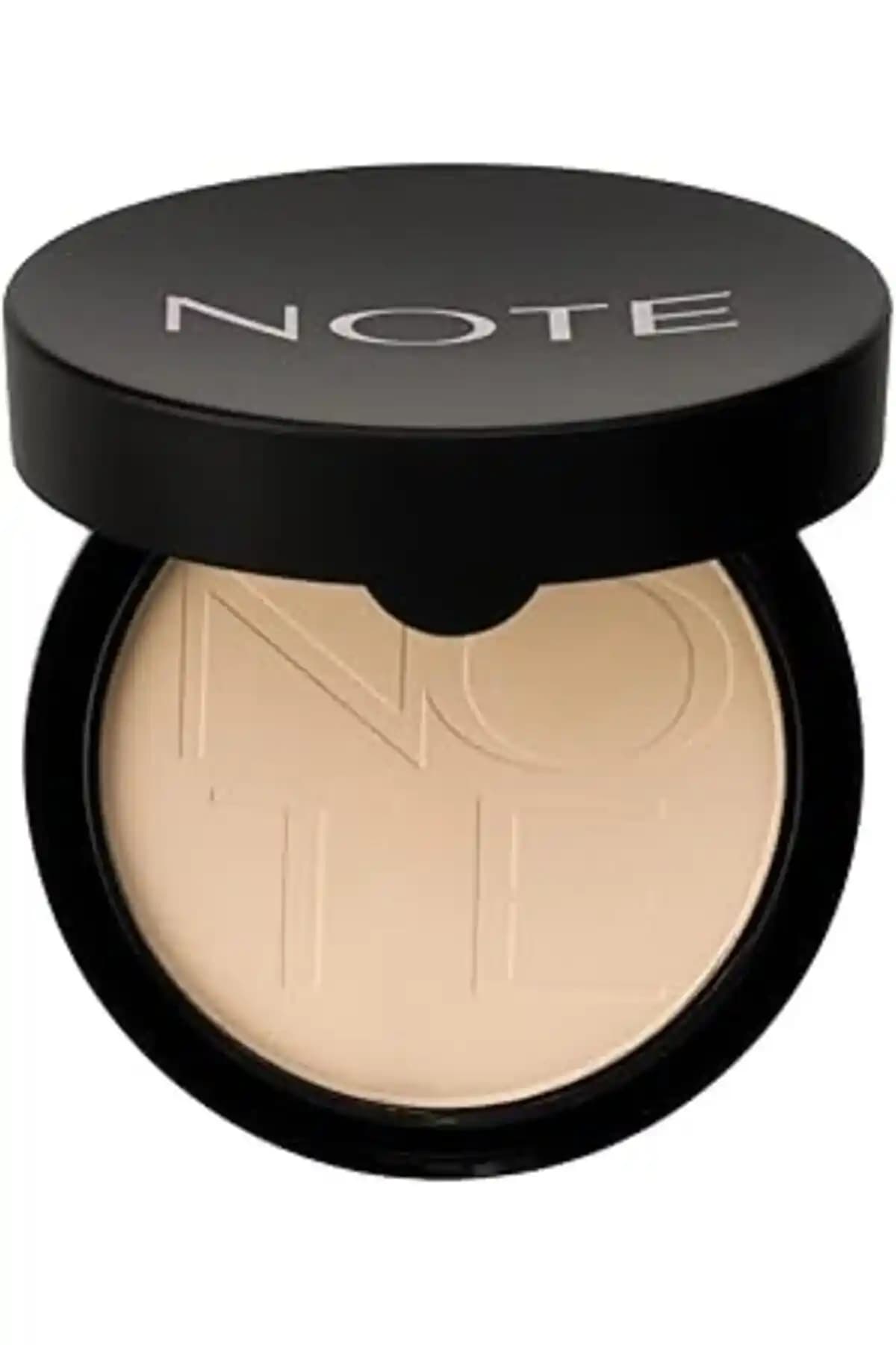 Mat Bitişli Kompakt Pudra: Doğal ve Mat Görünüm İçin Günlük Kullanım Ürünü