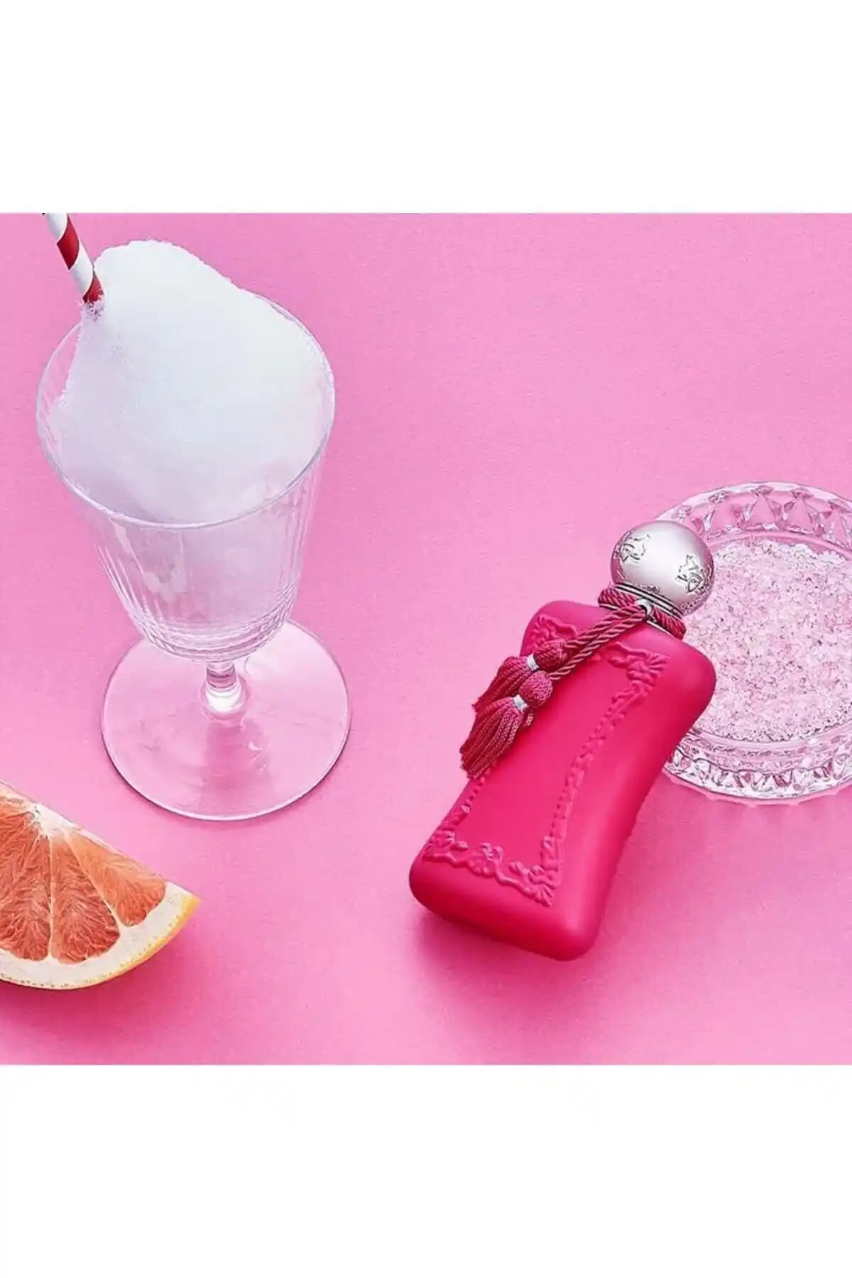 Meyveli ve Çiçekli Kadın Parfümü 75 ml şişe ile Ferah ve Çekici Kokular