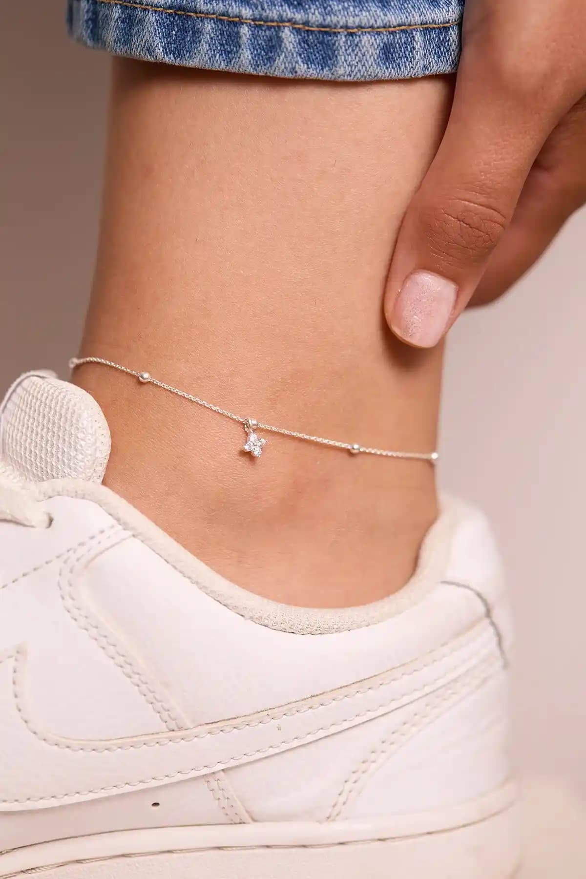 Minimalist Gümenüş Zincirli Halhal: Sade ve Zarif Takı Seçenekleri