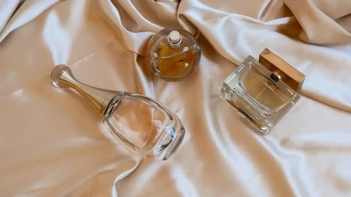 Parfüm Seçimi ve En Popüler Kokular Hakkında Kapsamlı Rehber