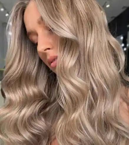 Saç Boyası Türleri ve Seçiminde Dikkat Edilmesi Gerekenler