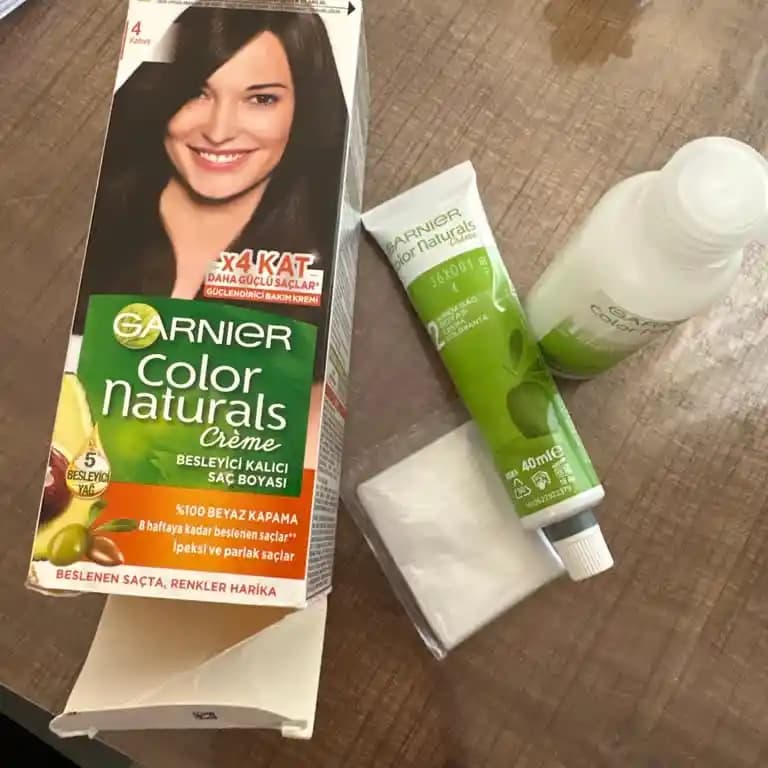 Saç Boyasında Son Kullanma Tarihi ve Güvenlik: Sağlıklı ve Etkili Kullanım İpuçları