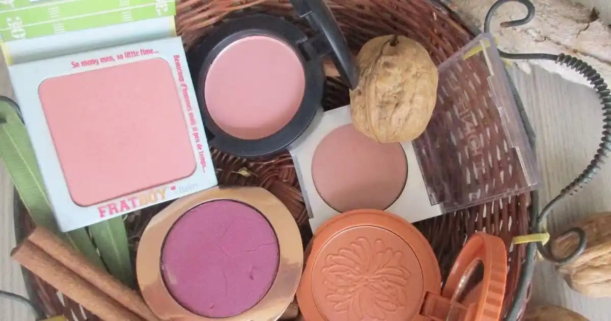 Açık Tenliler İçin Doğru Kontur ve Bronzer Seçimi ile Doğal Makyaj Teknikleri