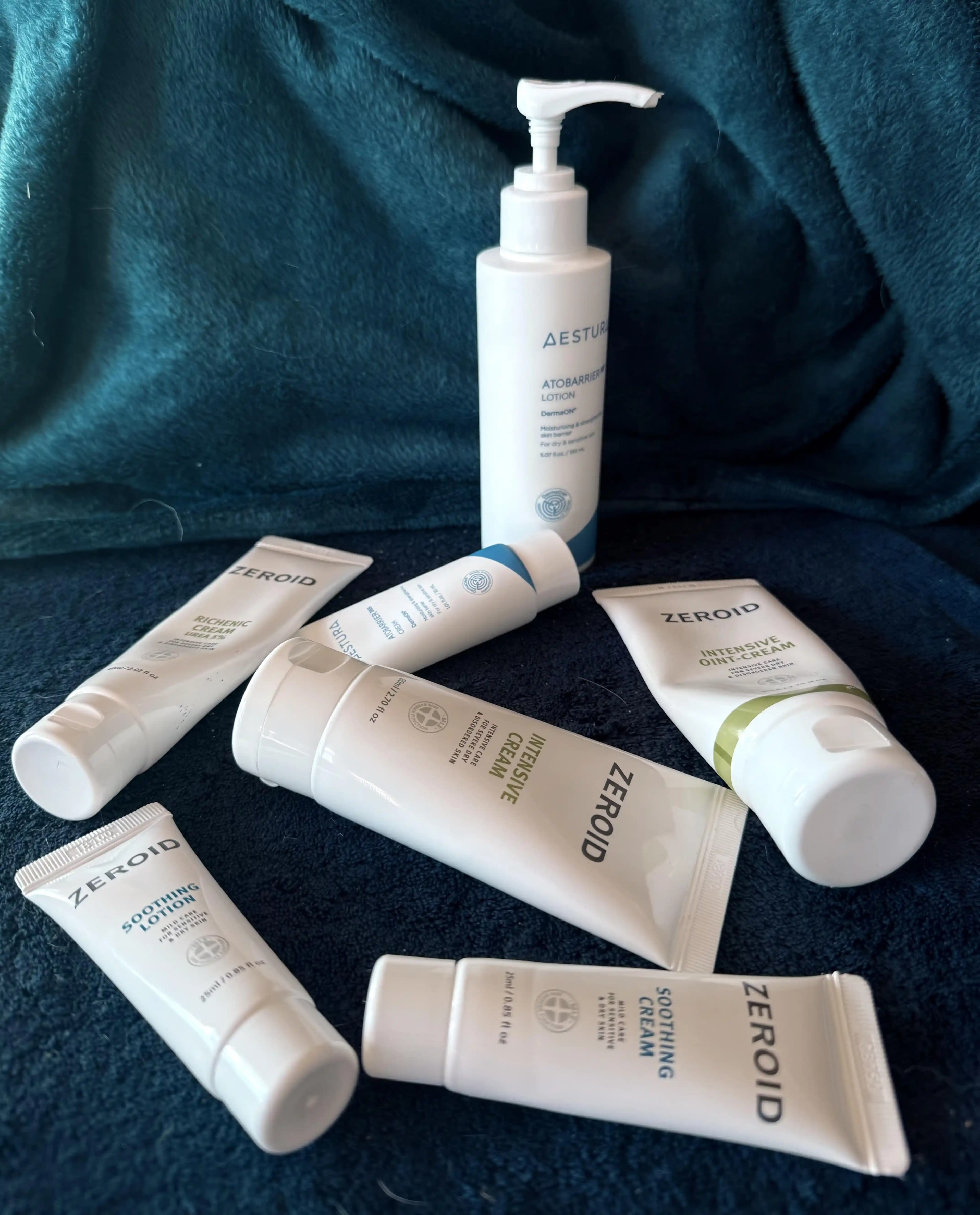 Aestura ve Zeroid Cilt Bakım Ürünlerinin Hassas ve Rosacea Eğilimli Ciltler İçin Karşılaştırması