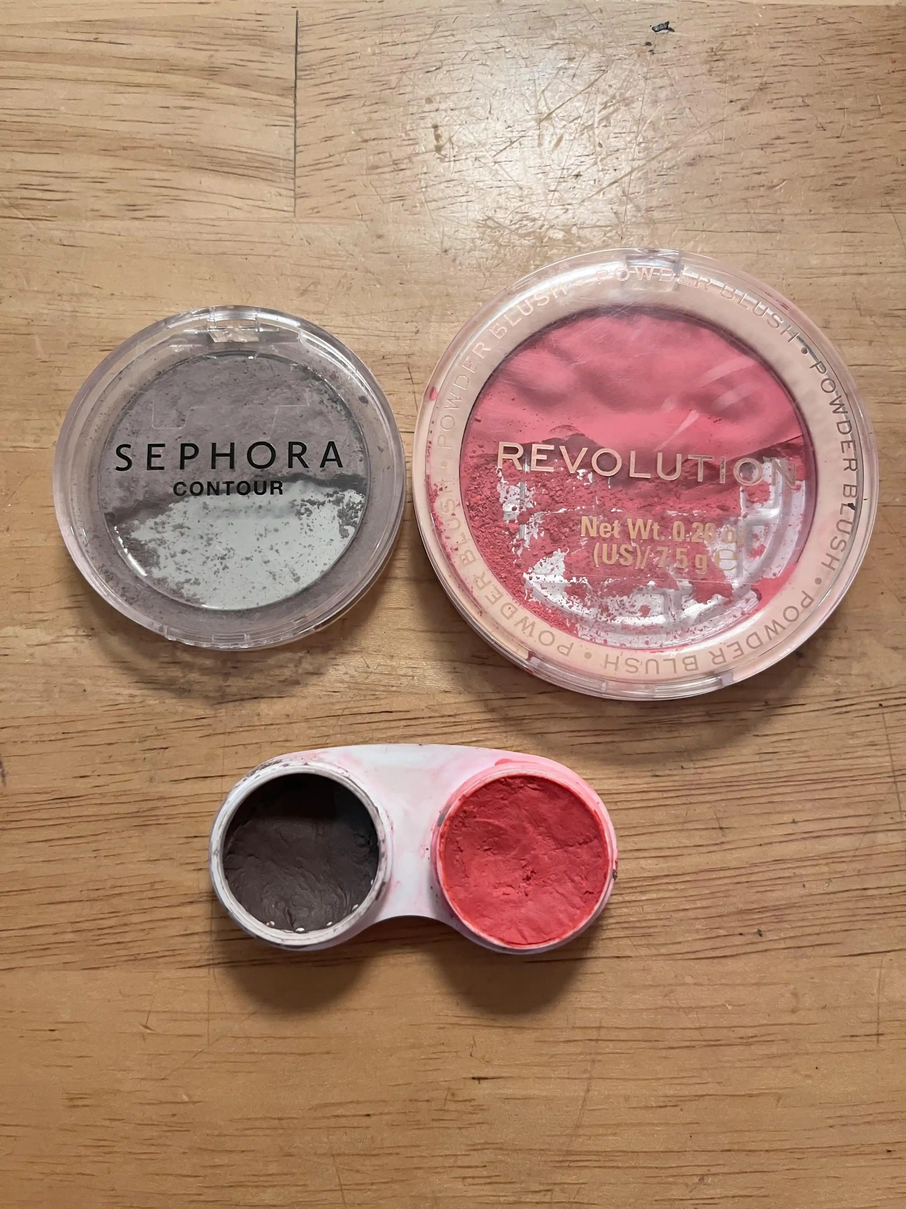 Kırılan Pudra Makyaj Ürünlerini İzopropil Alkol ile Yeniden Paketleme Yöntemi