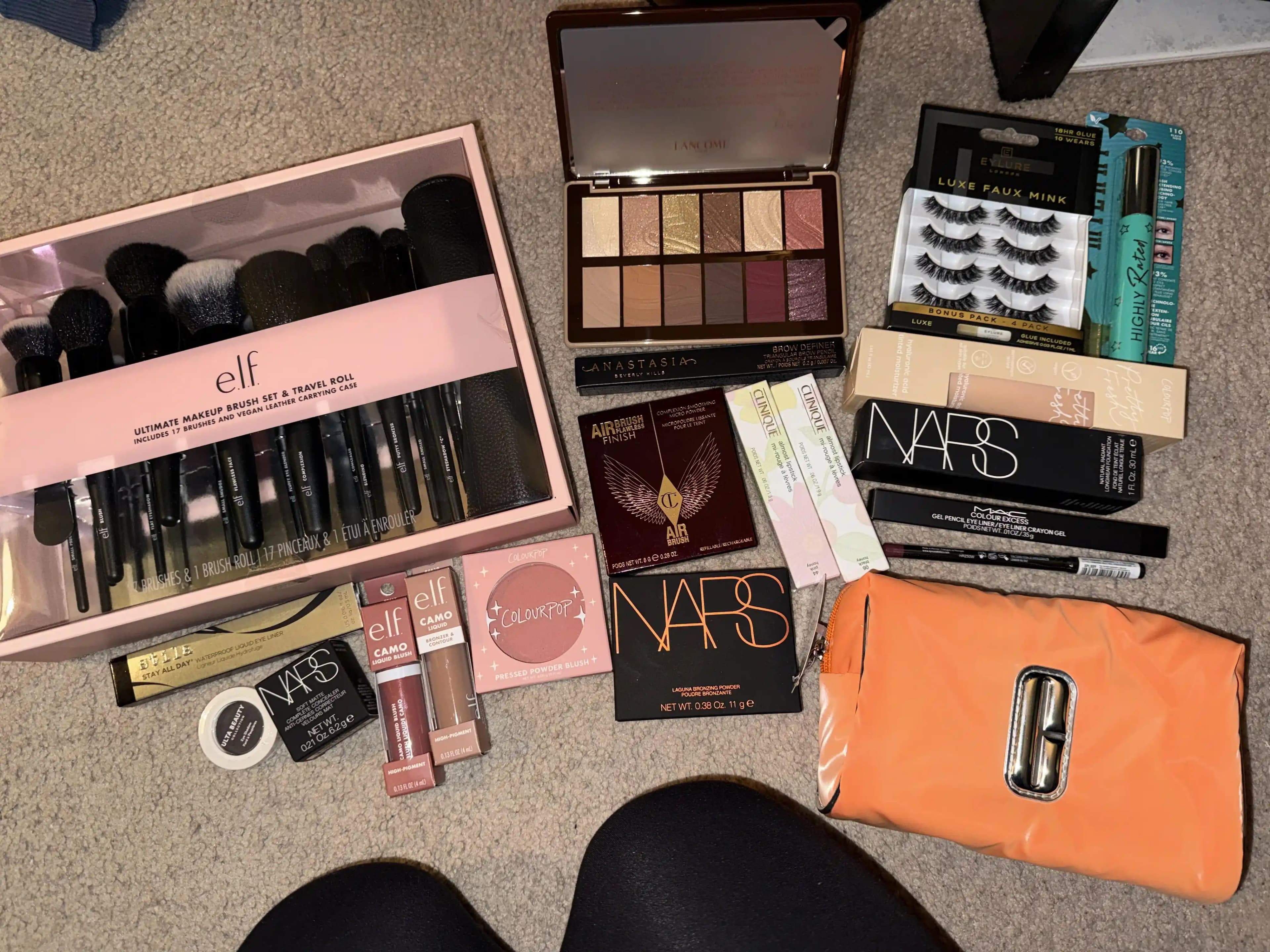 Makyaj Tutkusunu Yeniden Keşfetmek: Başlangıç ve Önerilerle Kapsamlı Rehber