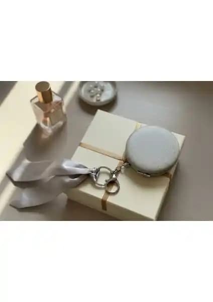 Novatra Fularlı Çanta ve Cep Mini Makyaj Aynası: Şıklık ve Fonksiyonellik Bir Arada