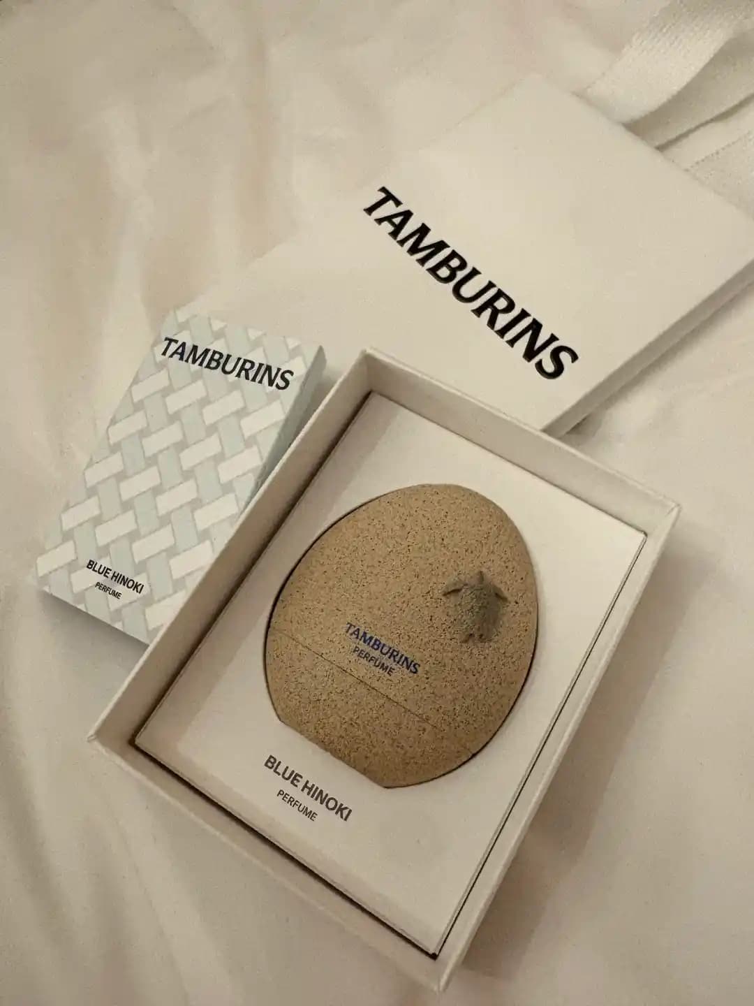 Tamburins: Güney Kore'nin Yenilikçi Yumurta Şişeli Parfüm Markası ve Koku Çeşitliliği