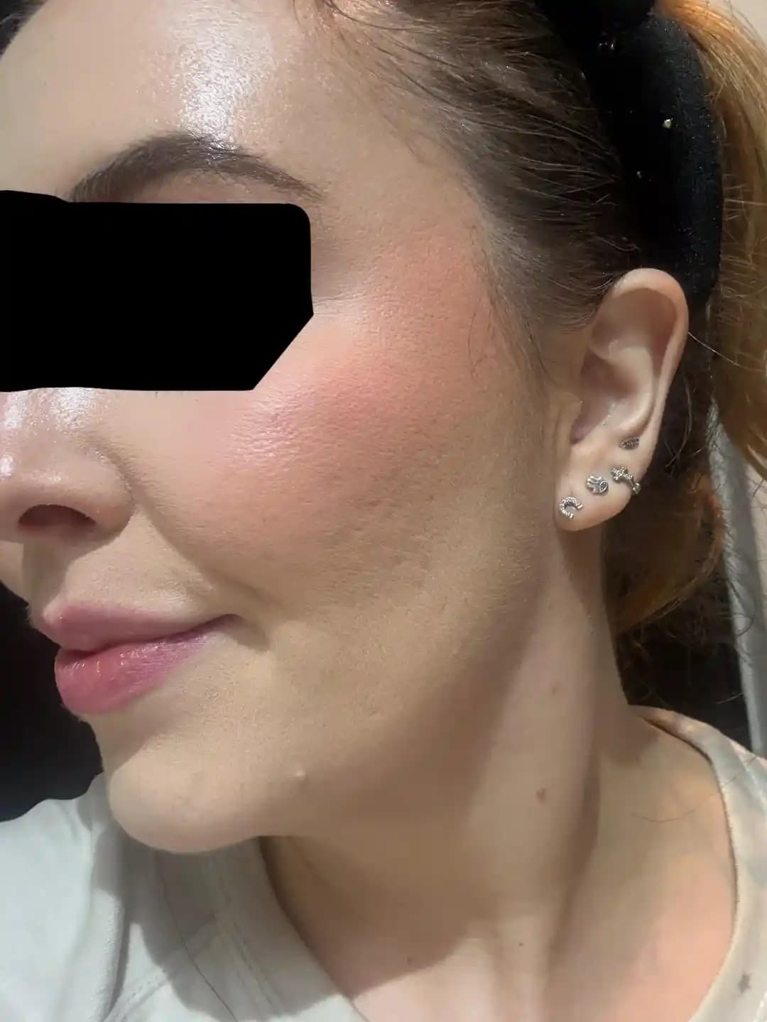 Uzun Süre Kalıcı Allık Kullanımı ve Güncel Makyaj Trendleri Üzerine İnceleme