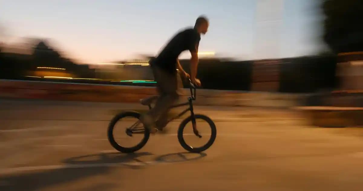 2024 Bakır Saç Renkleri ve Trendleri: En Çarpıcı Seçenekler ve Stil İpuçları