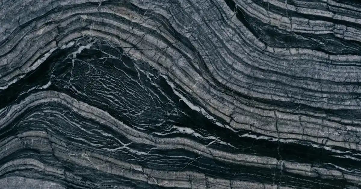 2025'te Akneyle Savaşın: Doğru Krem Seçimiyle Cildiniz Yenilensin