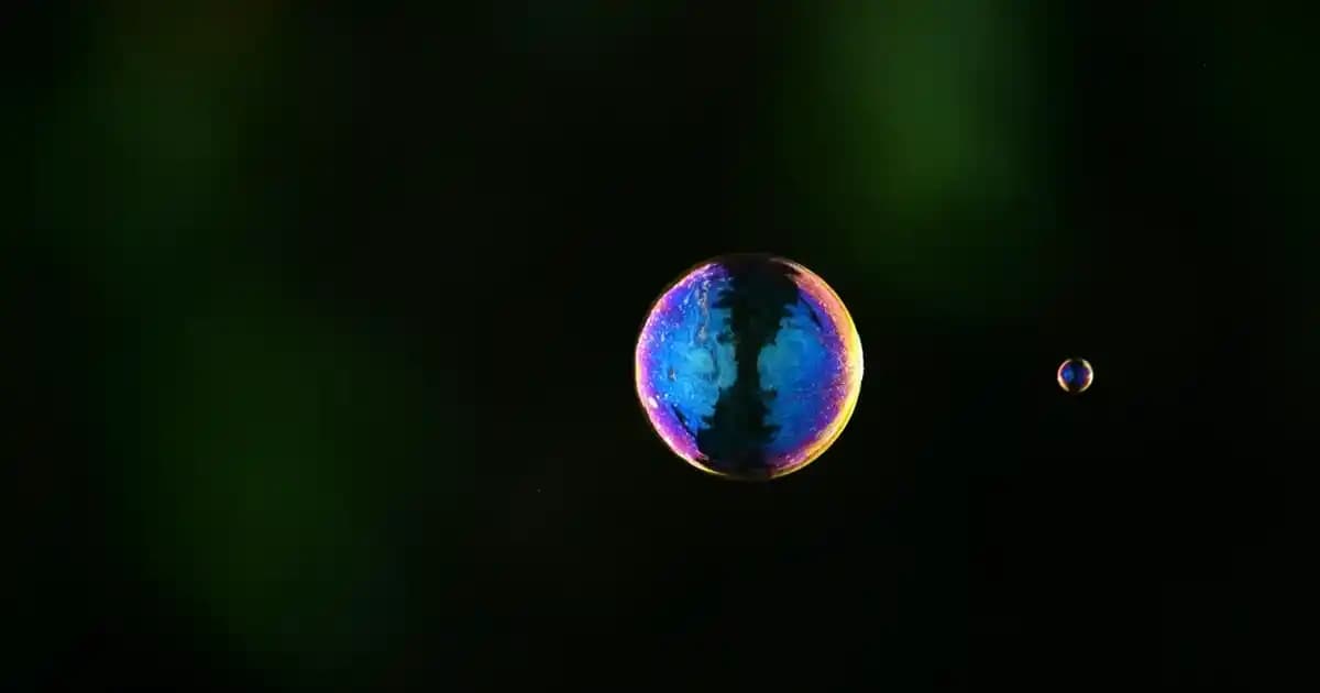 2025'te Altın Işıltılı Kahve Saç Rengiyle Sıcacık Parlaklığın Sırrı