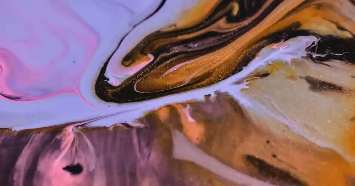 Badem Kahvesi Saç Rengi: Doğal ve Şık Görünüm İçin En İyi Seçenekler ve Bakım İpuçları