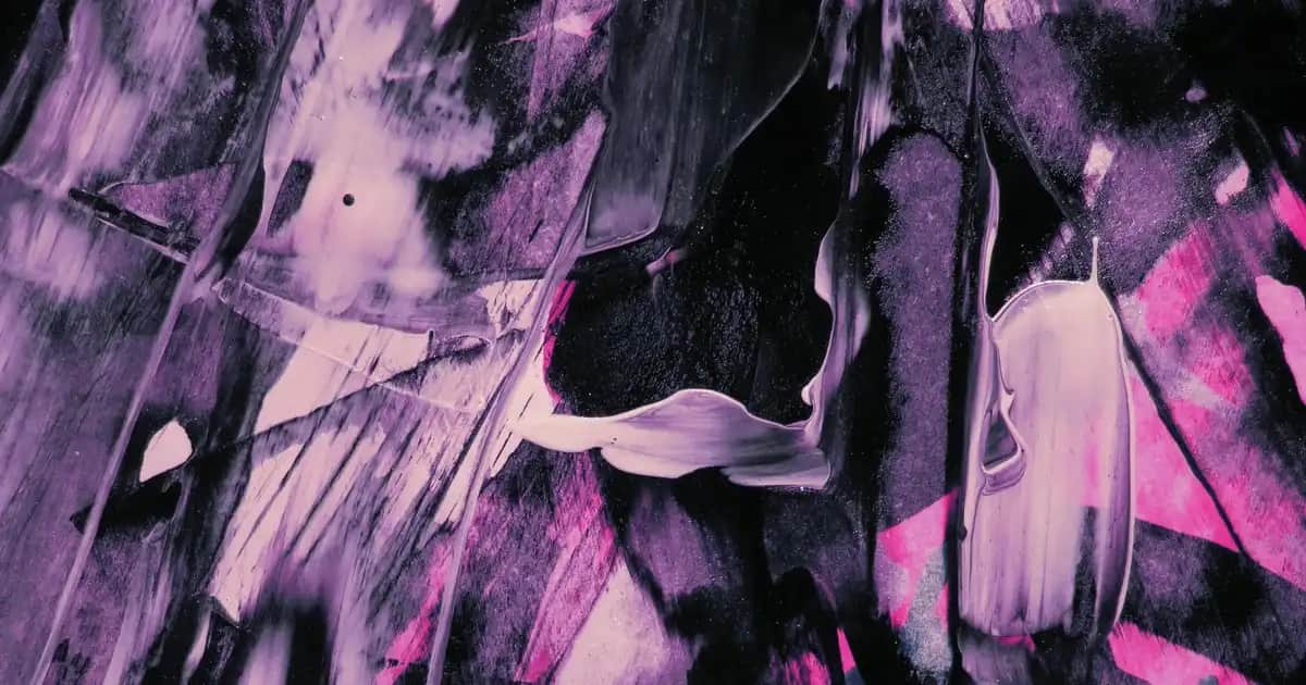 Dior Joy Intense: Kadınlar İçin Güç ve Güzellik Yansıması Sunan Parfüm Tanıtımı