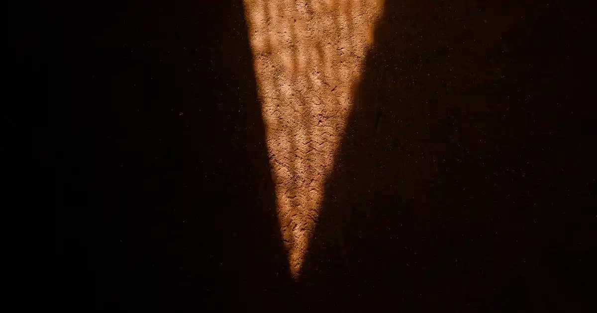 Elseve Mucizevi Yağ Sprey: Çok Yönlü Saç Bakım ve Şekillendirme Çözümü