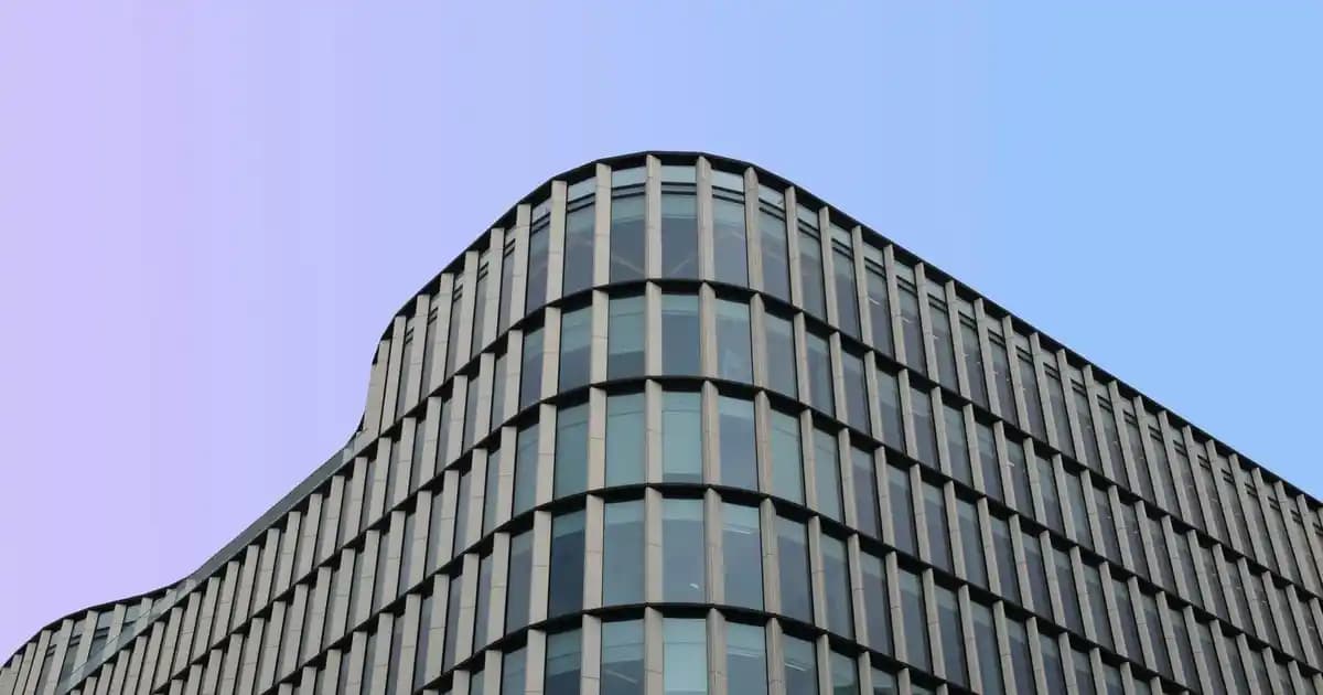 2025'te Erkekler İçin En Pahalı Parfümler: Lüks ve Prestijin Sırları