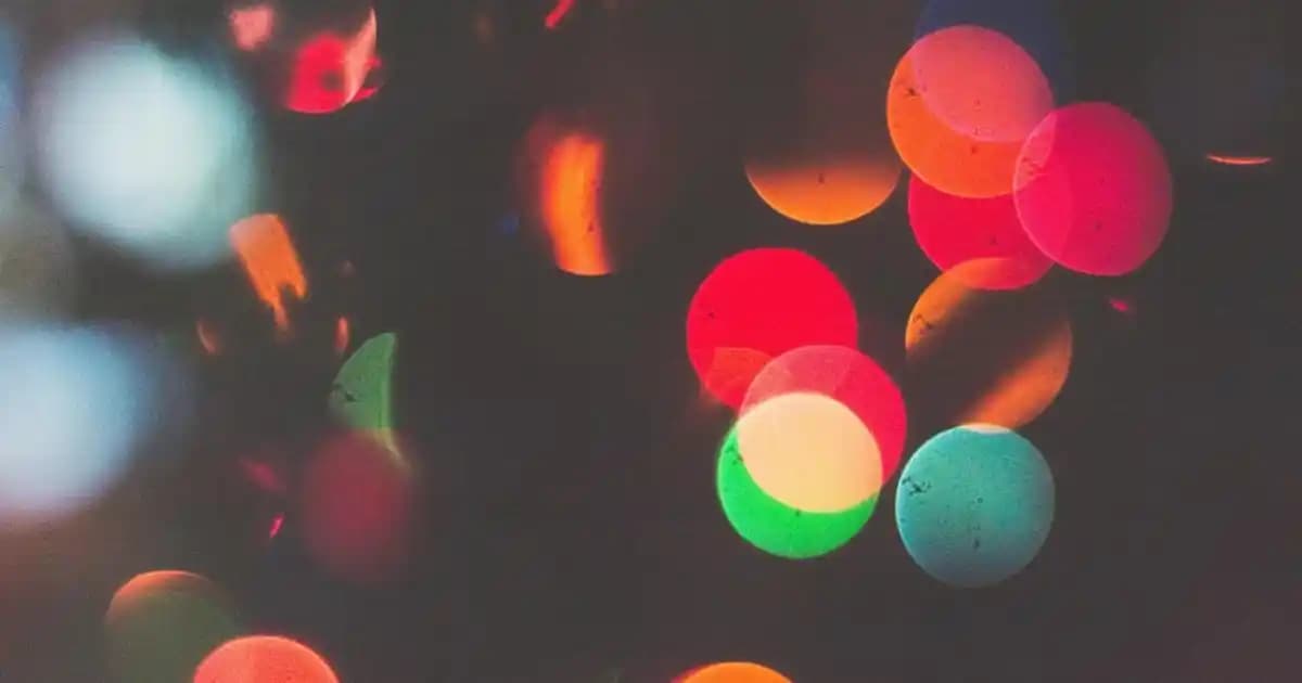 2025'te Göz Altı Morluklarına Son: Corrector Kullanımıyla Makyajda Mükemmellik