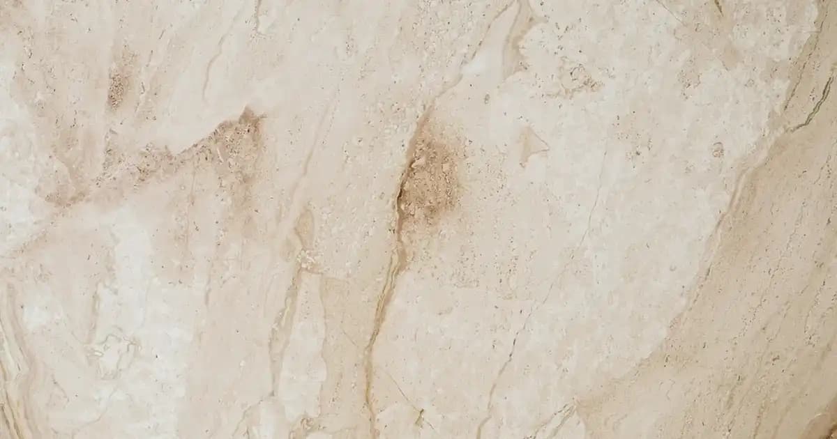 Hassas ve Kızarık Ciltler İçin Güneş Kremi Seçimi ve Bakım Rehberi