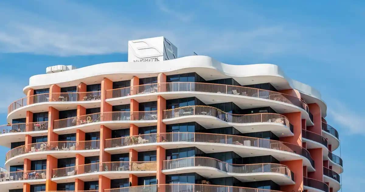 Koyu Saç Renkleri: Trendler, Bakım İpuçları ve Uyum Sağlama Rehberi