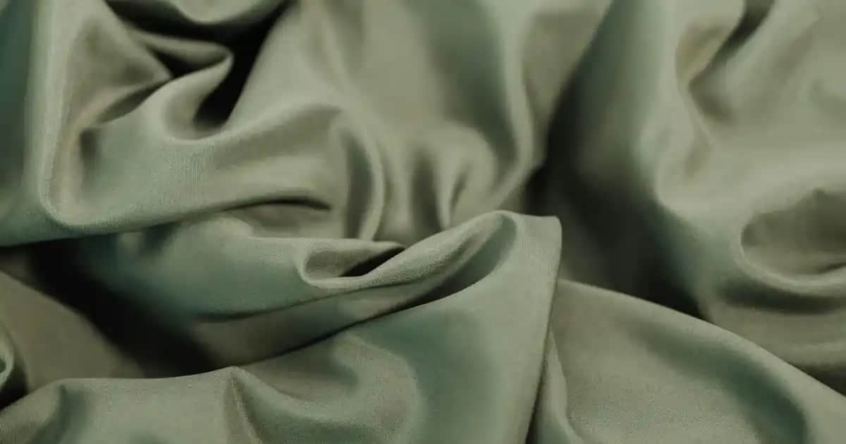 Kuru Wax Nedir, Nasıl Kullanılır ve Saç Şekillendirmede Avantajları Nelerdir