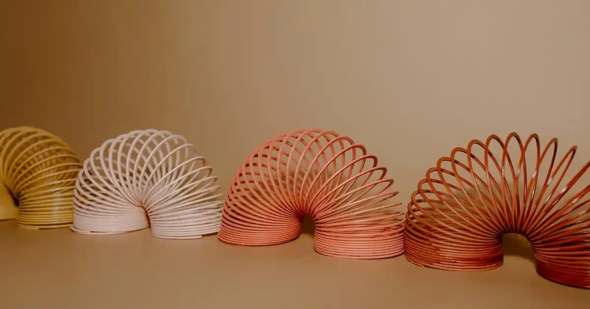 2025'te Göz Çevrenizde Devrim Yaratacak La Roche-Posay Redermic C