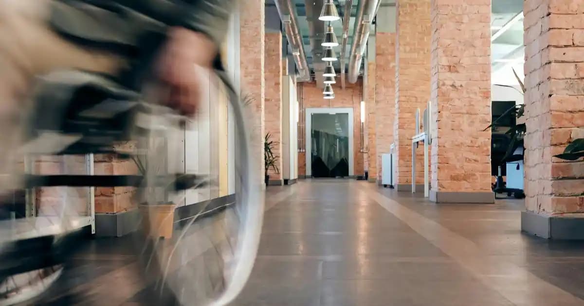 Lipo Krem Nedir? Cilt Bakımında Derin Nem ve Onarım Sağlayan Yenilikçi Çözüm