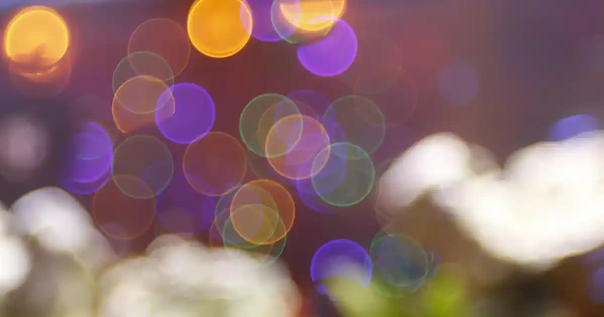 Maybelline Vinyl Ink Peachy ile doğal ve parlak dudaklar için ideal likit ruj seçeneği