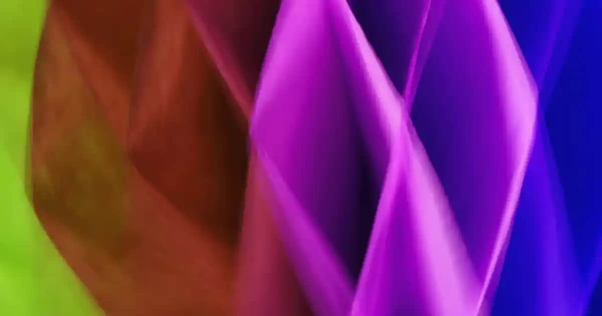 Nascita Eyeliner Fırçası: Profesyonel Göz Makyajı İçin Vazgeçilmez Araçlar