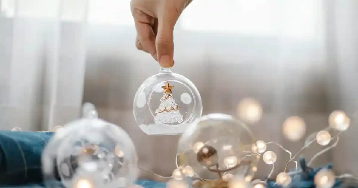 Parfümde EDP ve EDT Farkları: Hangi Versiyon Daha Uygun ve Kalıcı