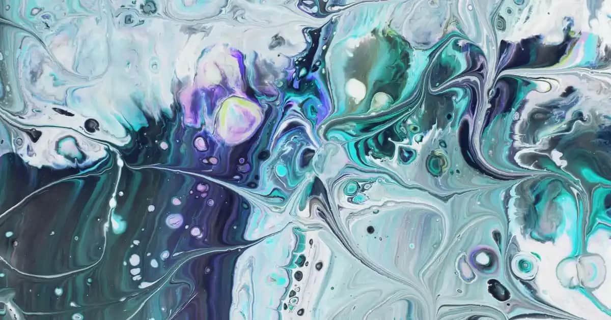 Pastel Kahverengi Maskara ile Doğal ve Çekici Göz Makyajı Seçenekleri 2023