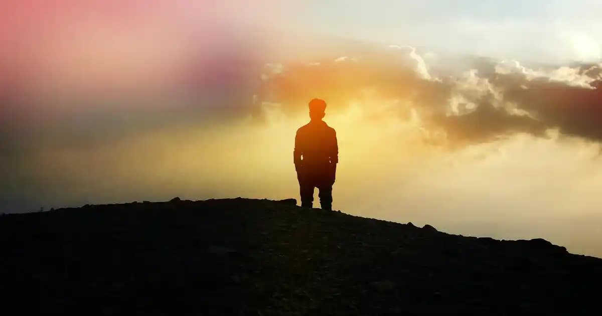 Pastel Liquid Bronzer 10 ile Doğal Güneşli ve Işıltılı Makyaj Deneyimi