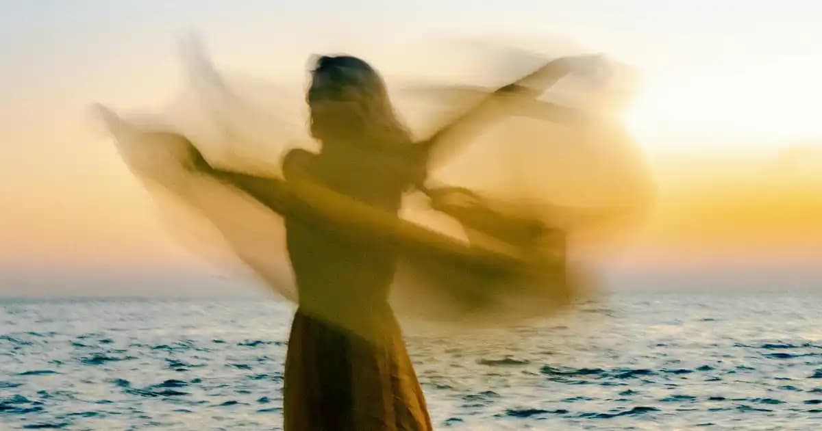 2025'te Soft Lila ile Kozmetik ve Modada Sakinliğin Sırrı