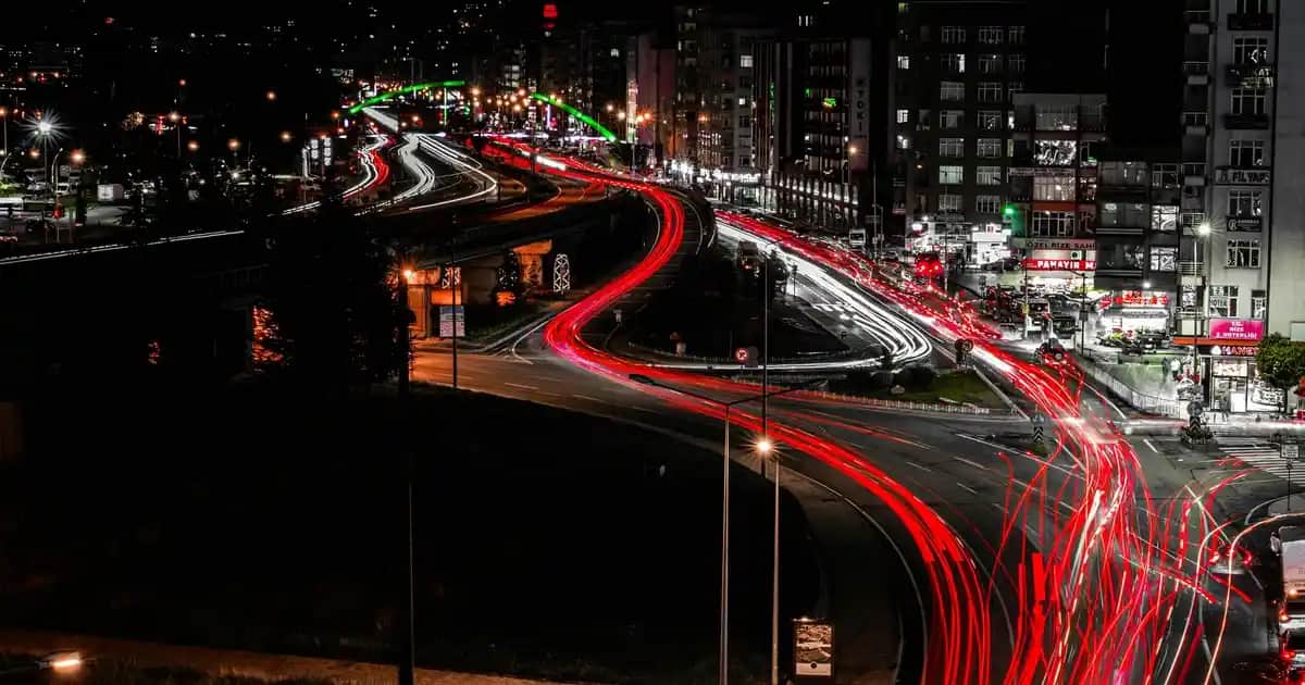 Solante Tele-Rubor: Rozasea ve Hassas Ciltler İçin Güvenilir Güneş Koruyucu Seçenekleri