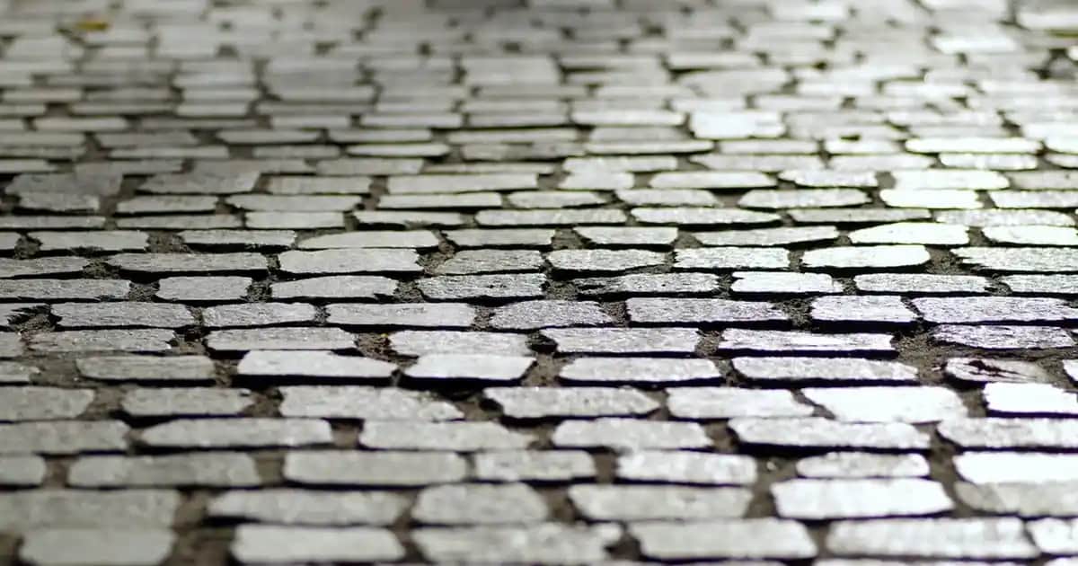 Uriage Nemlendirici Ürünleri: Hassas Ciltler İçin Doğal ve Etkili Bakım Çözümleri