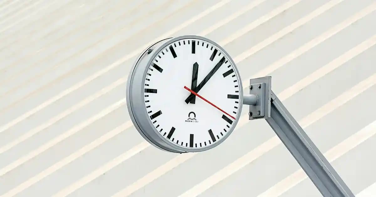 Yüz Serumu Nedir ve Cilt Bakımında Nasıl Kullanılır Detaylı Rehber