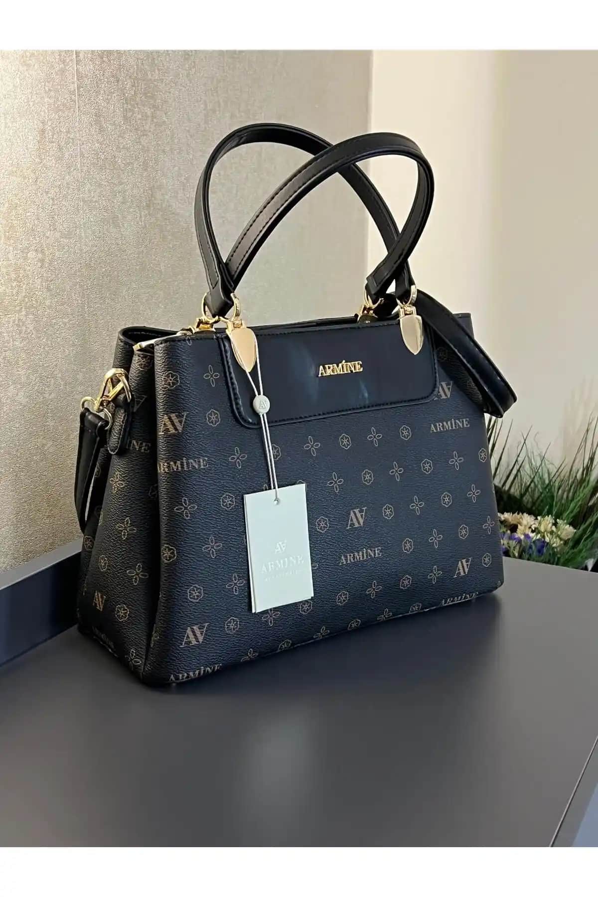 Armine ARM.206.KS Deri Görünümlü Kadın Kol Çantası Şık ve Fonksiyonel Tasarım