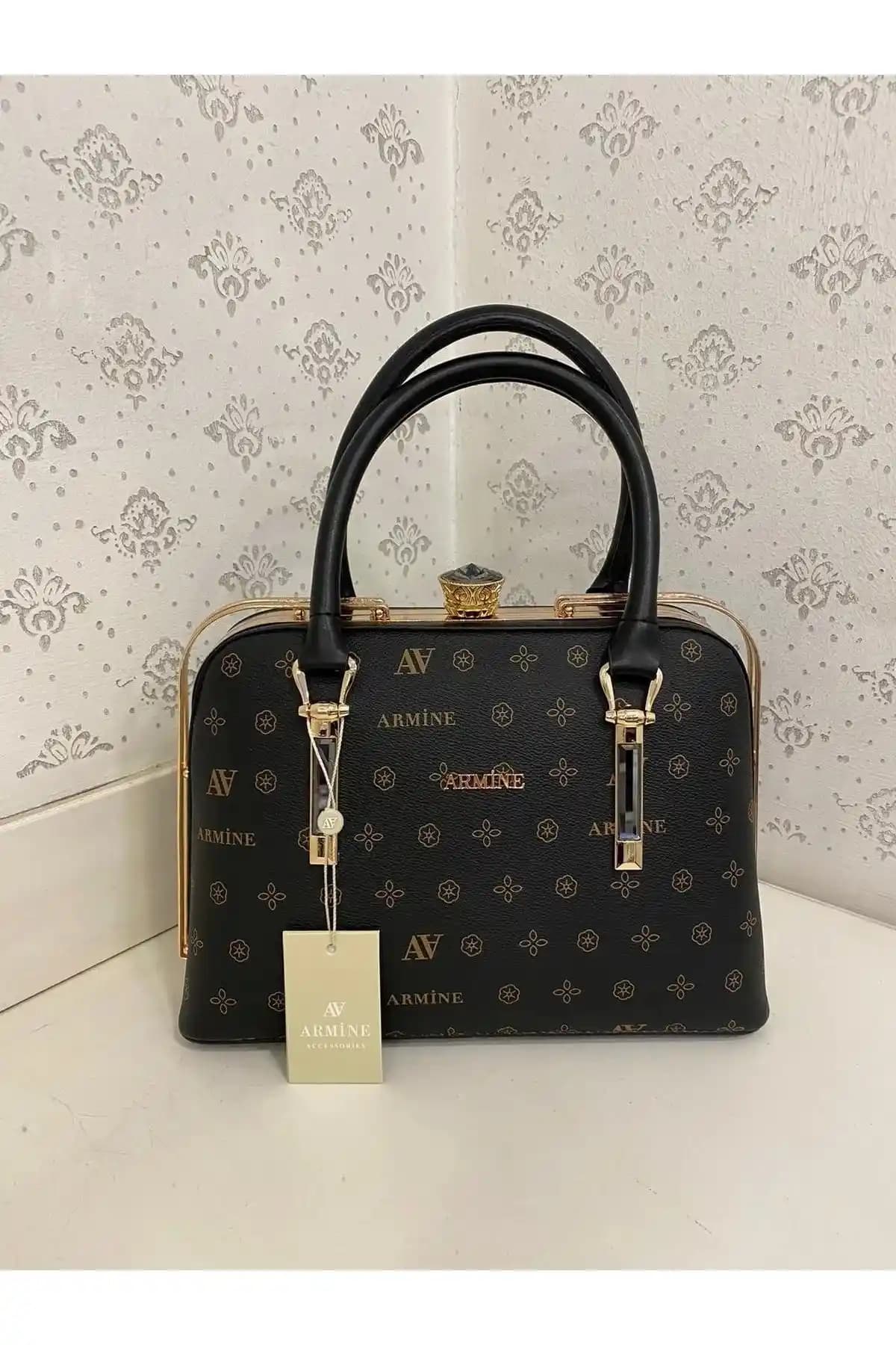 Armine Kadın Omuz Çantası 339 Siyah Baskılı Modern ve Şık Tasarım