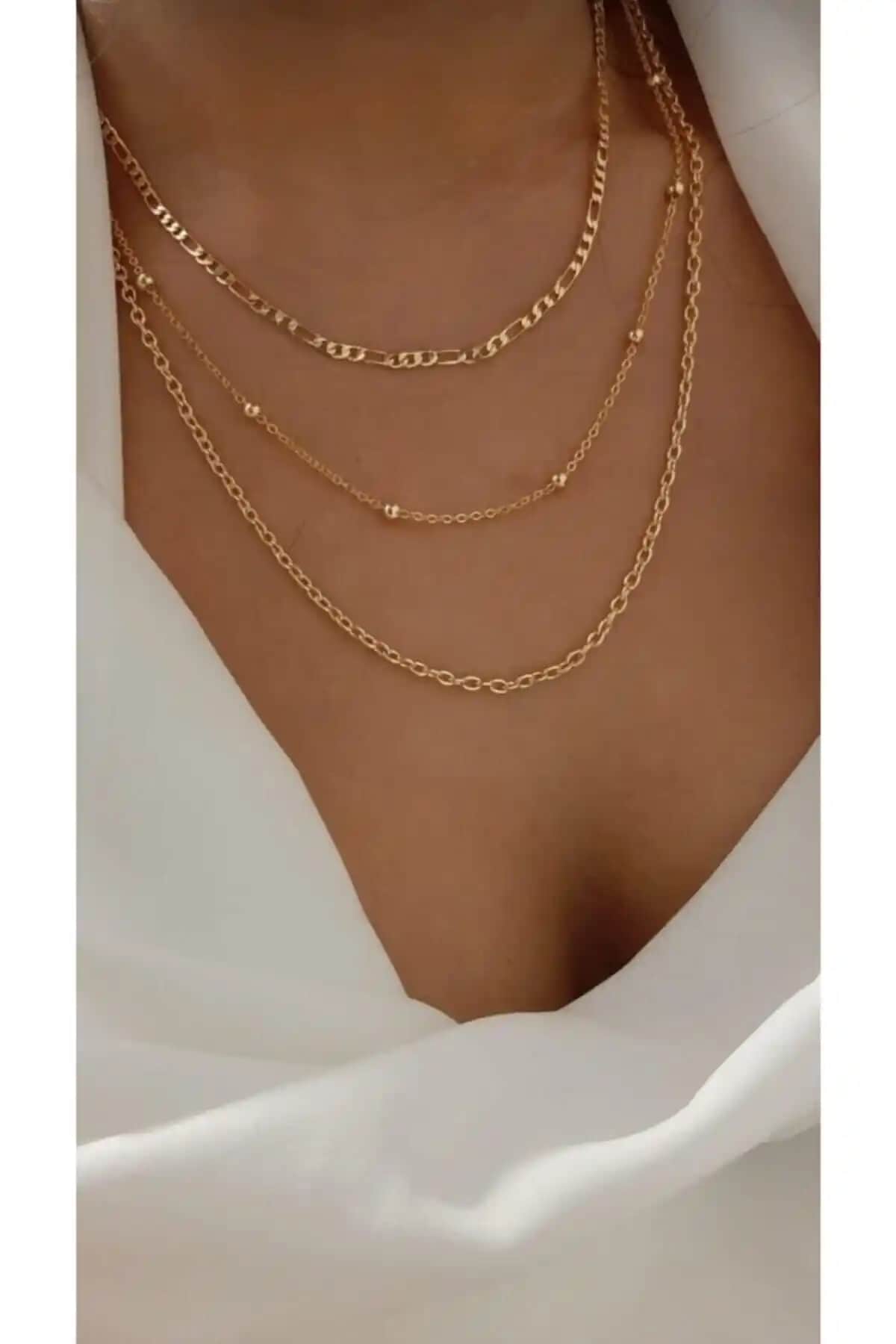 Asia Chic Çoklu Zincir Kolye Seti: Modern ve Şık Tasarım ile Her Tarza Uygun Aksesuar