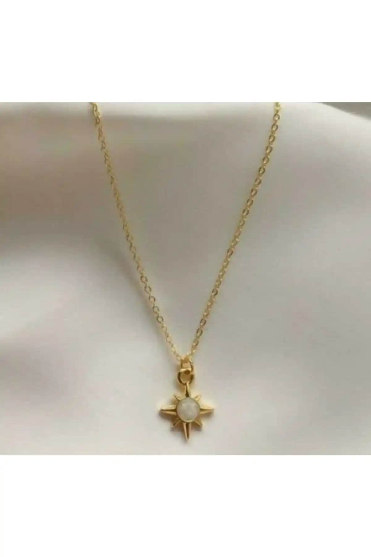 Asia Chic Sedefli Güneş Kolye: Zarif ve Modern Tasarımıyla Şıklığa Katkı Sağlayan Aksesuar