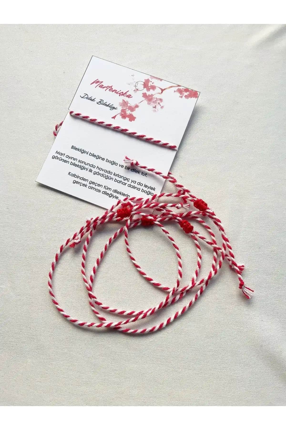 Atölye Merdiven 10 Adet Kartlı Marteniçka Bileklik Seti Renkli ve Enerjik Tasarım