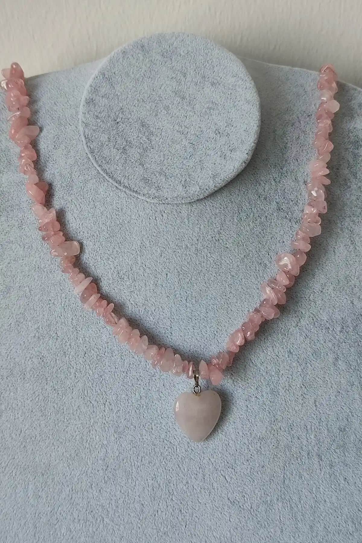 Badeaccessories Sertifikalı Pembe Kuvars Kırıktaş Kolye Yüksek Kalite ve Estetik Tasarım