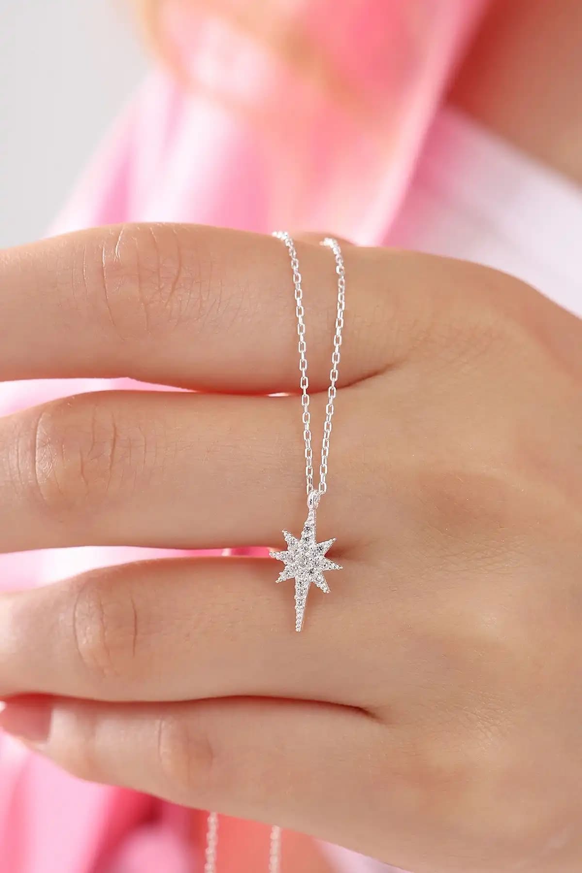 Bilsen Store'un 925 Ayar Gümüş Kolye Çeşitleri ve Özellikleri Analizi 1