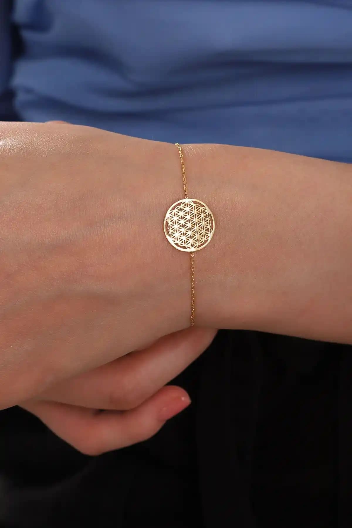 Bilsen Store ve So Chic Yaşam Çiçeği Bileklikleri Karşılaştırması: Özellikler ve Kullanıcı Yorumları