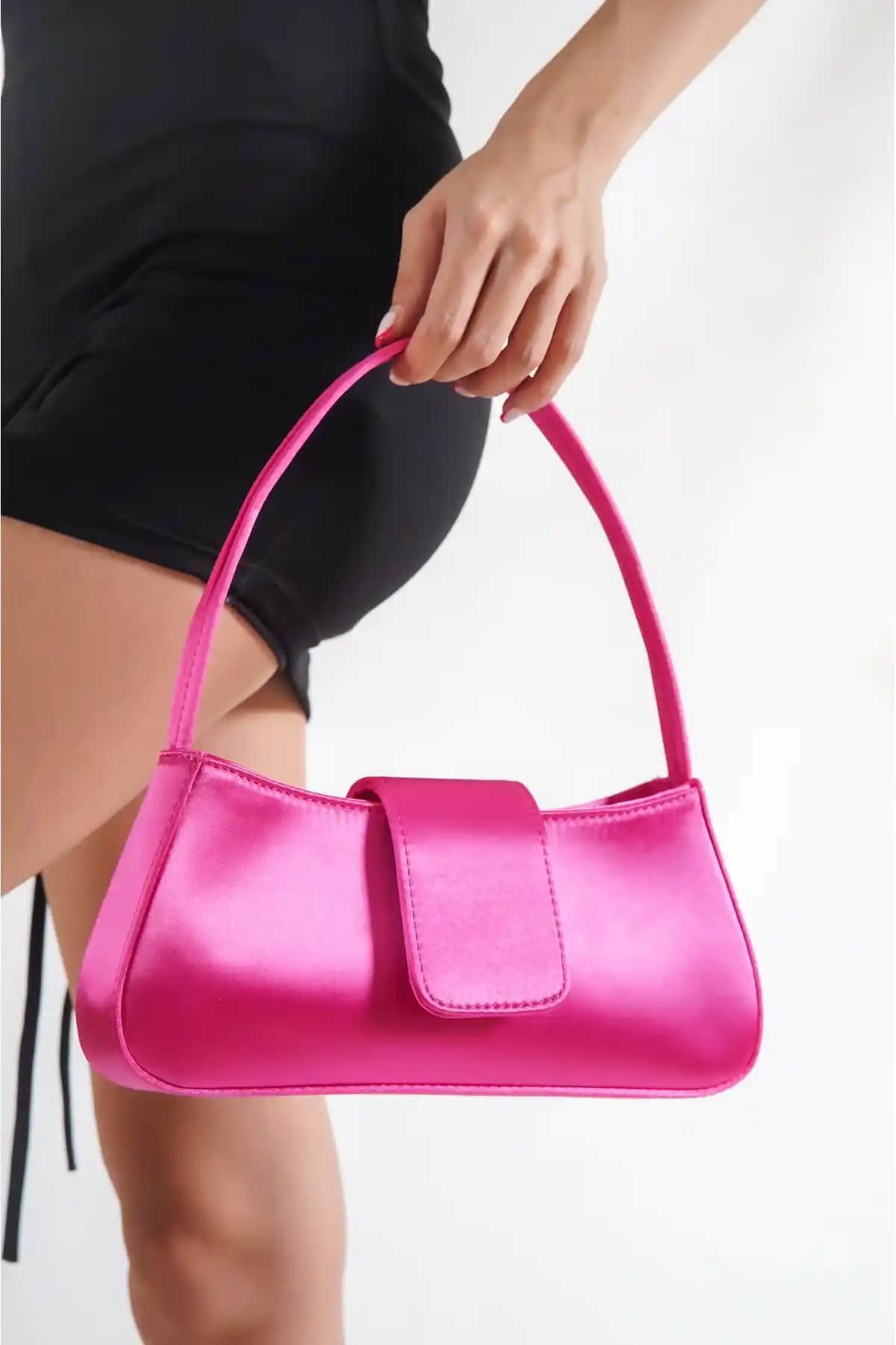 Capone Outfitters Acapulco Kadın Çanta: Şık ve Kullanışlı Günlük Aksesuar