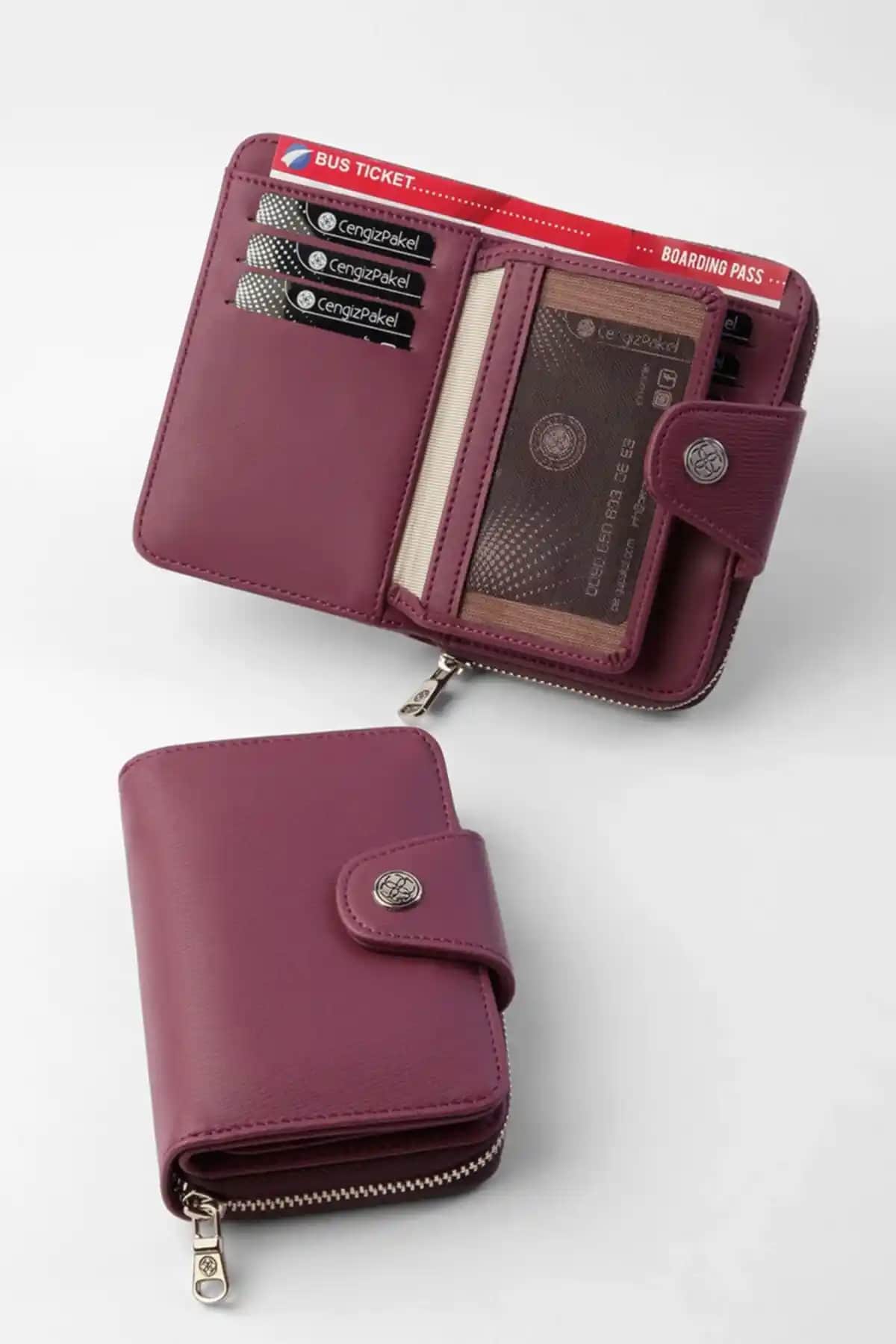 Cengiz Pakel ve Laorentou Kadın Cüzdanları Karşılaştırması ve Özellikleri