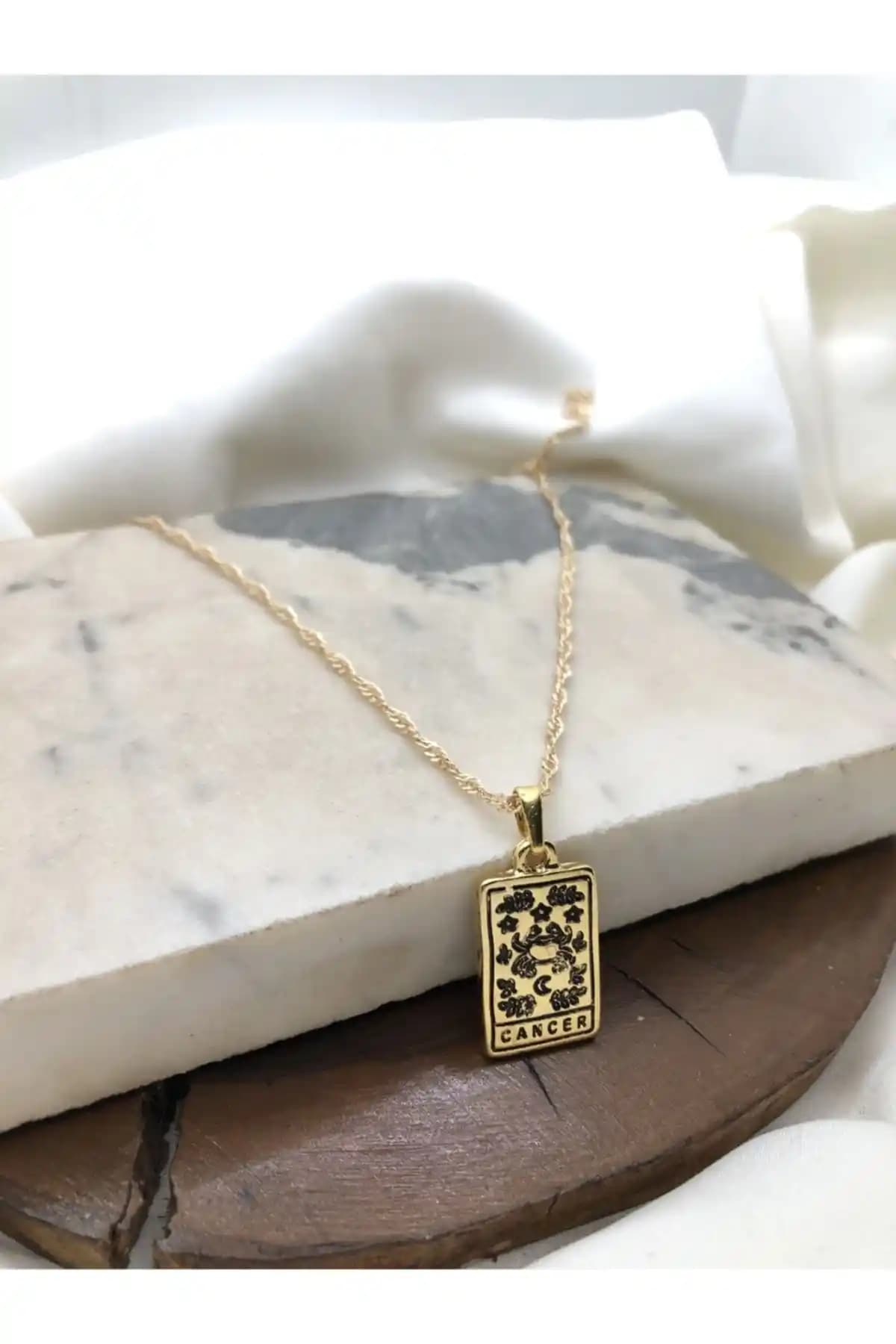 Claritas Takı Kadın Yengeç Burcu Dikdörtgen Altın Kaplama Kolye